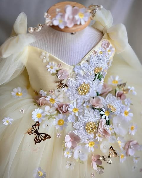 Daisy Sunshine & Flutter - Image 4